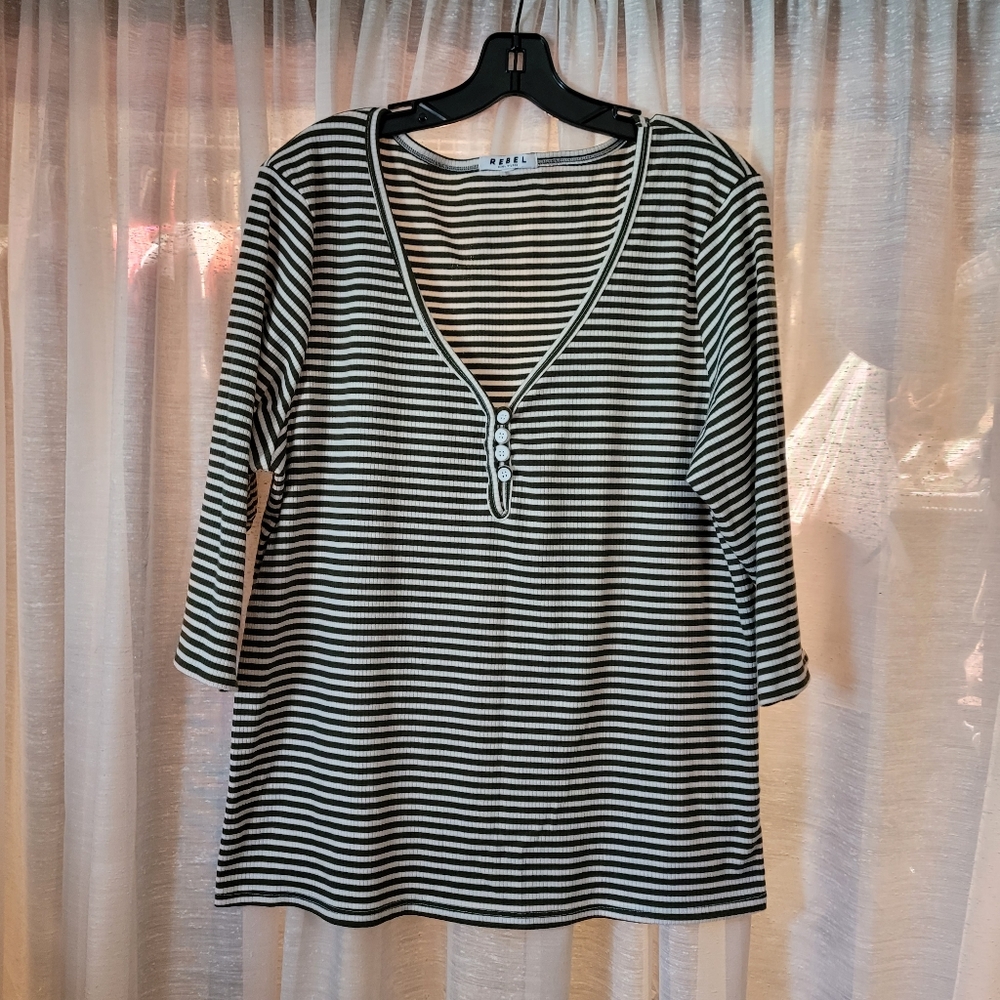 REBEL by Rebel Wilson 3/4 sleeve shirt